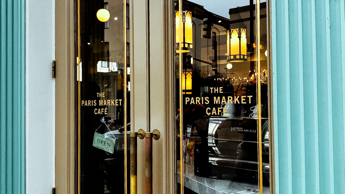 best-savannah-fashion-boutique-paris-market-cafe